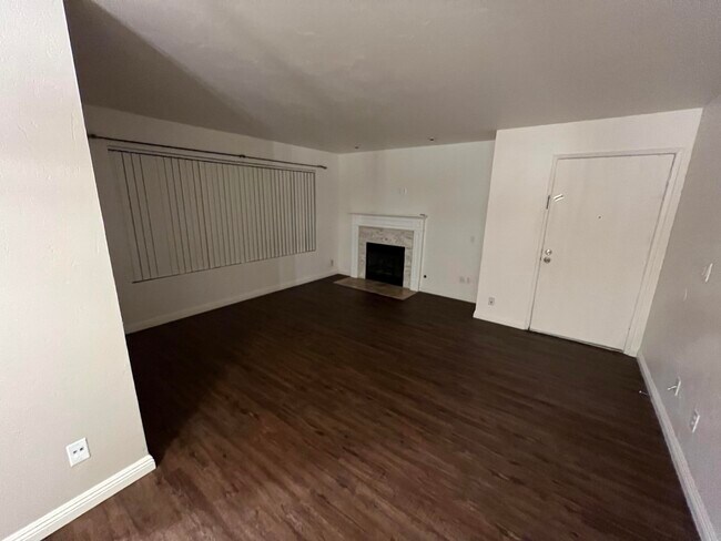 Living Room - 9861 Caspi Gardens Dr