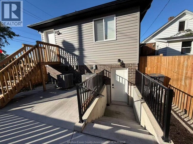 Building Photo - 2446 McDougall St