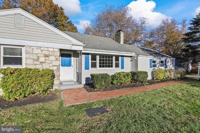 Building Photo - 161 Princeton Hightstown Rd