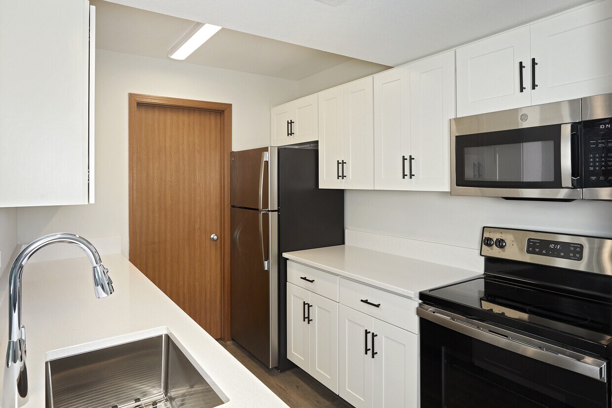 Churchill Place Apartments Apartments in Comstock Park, MI