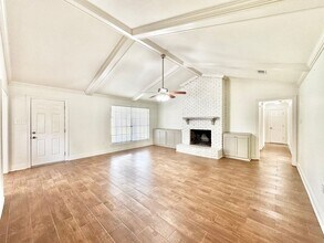 Building Photo - 5016 Five Frks Dr