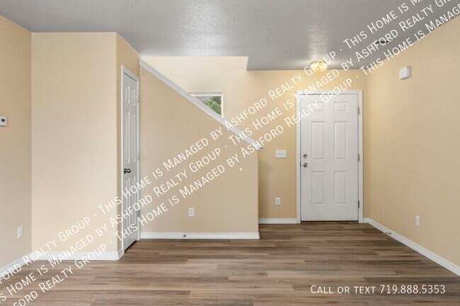 Photo - 3866 Papuan Dr House