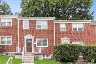 Building Photo - 946 Masefield Rd