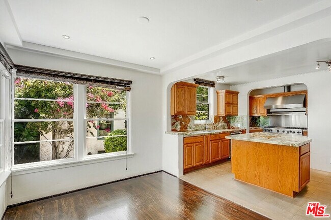 Foto del edificio - 2128 Ashland Ave