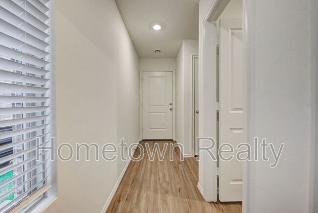 Foto del edificio - 3302 NW 148th St