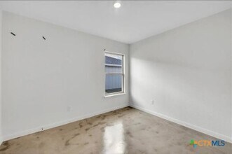 Building Photo - 914 Cherry Laurel Ln