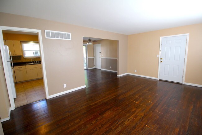 Building Photo - 6818 W 76th St