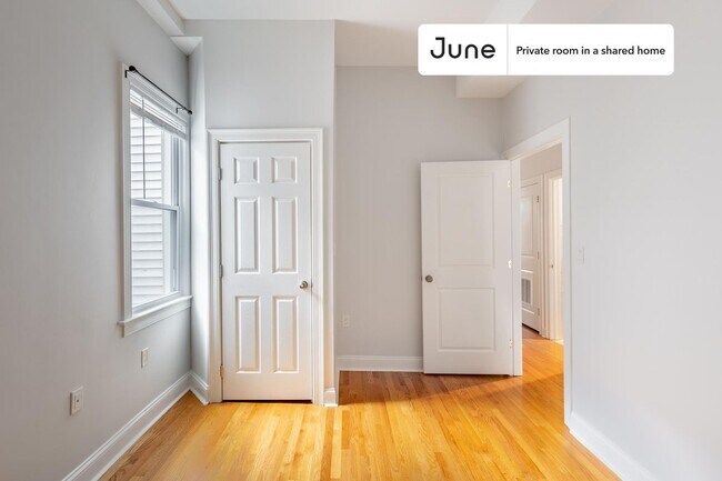 Foto del edificio - Room in Shared 3 bed/2 bath home