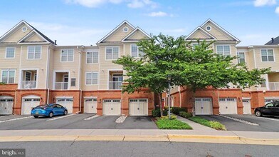Building Photo - 43031 Foxtrail Woods Terrace