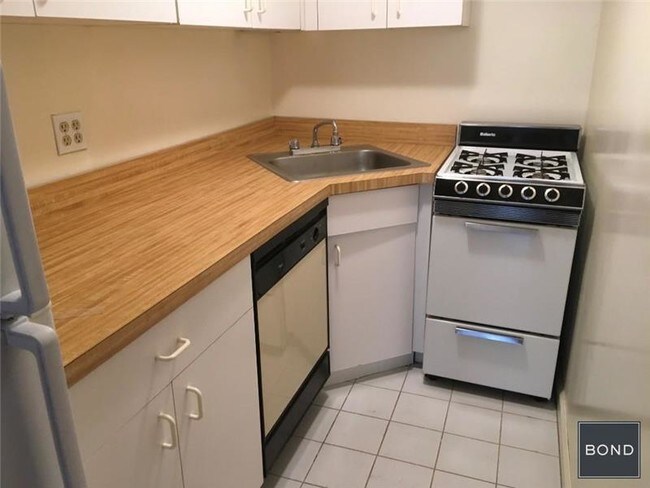 Foto del edificio - 42 W 73rd St