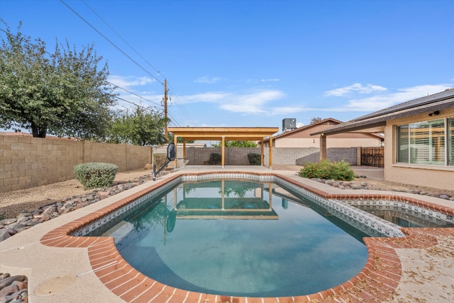 Foto del edificio - 9632 N 58th Ln