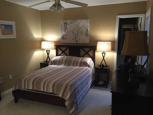 Foto del edificio - 418 Woodlake Ln