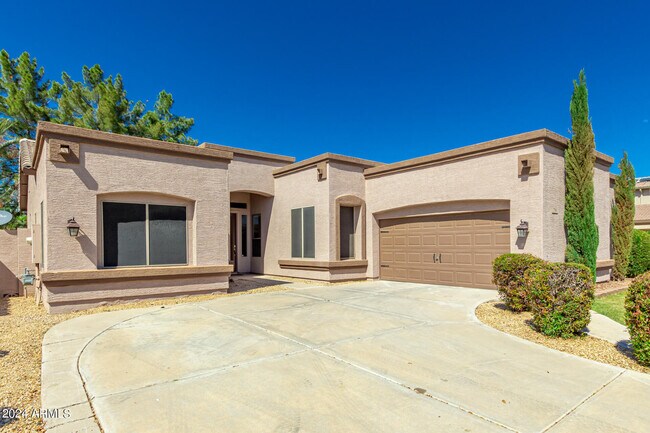 Building Photo - 756 W Citrus Way