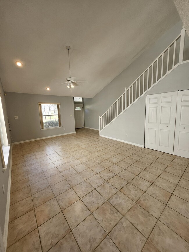 Building Photo - 3377 Tansey Ct