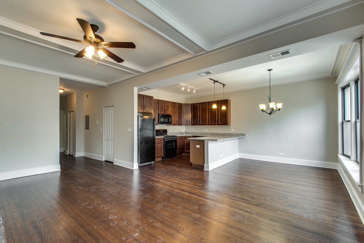 Foto principal - 5802 N Kenmore Ave