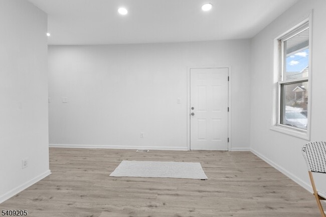 Foto del edificio - 223 Pine St