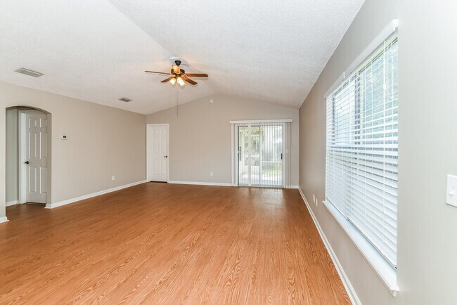 Building Photo - 3111 Wavering Ln