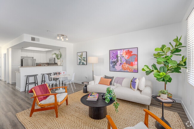 1BR, 1.5BA - 865SF - Living Room - Gema San Diego Townhomes