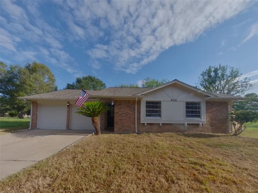 Primary Photo - 8106 Shady Grove Dr