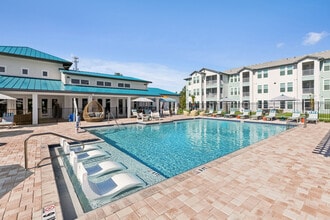 Building Photo - Alera at Hunters Glen
