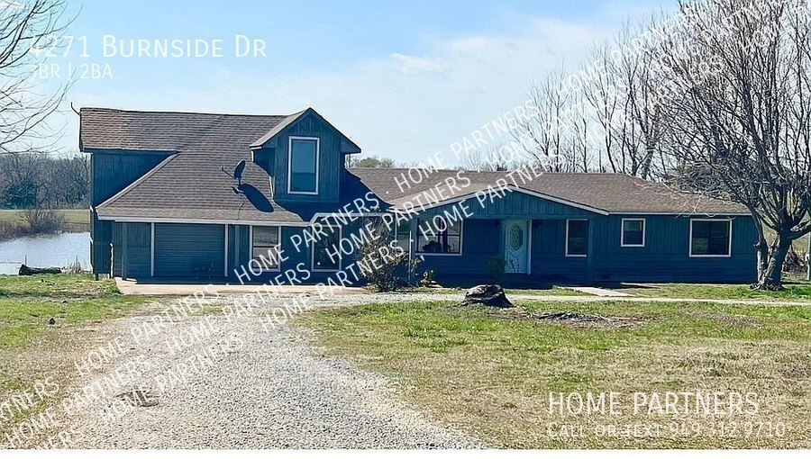 Foto principal - Rent to Own Lake Front Fixer Upper with a ...