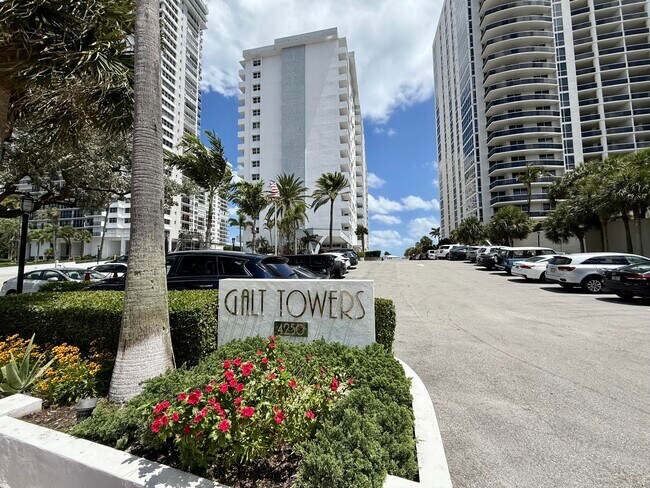 Foto del edificio - 4250 Galt Ocean Dr