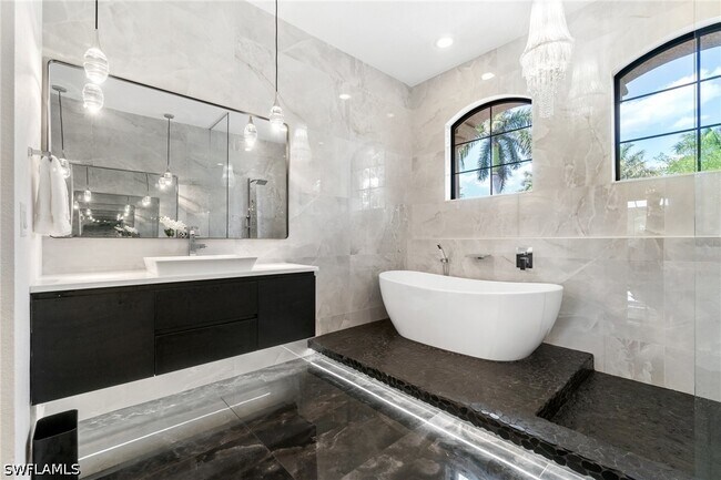 Foto del edificio - 3440 Runaway Ln