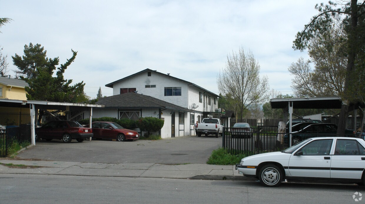 Building Photo - 7520 Rogers Ln