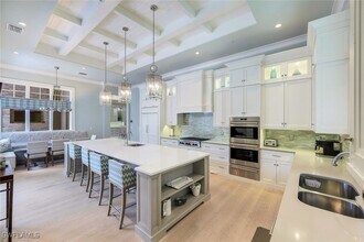 Building Photo - 425 Harbour Dr