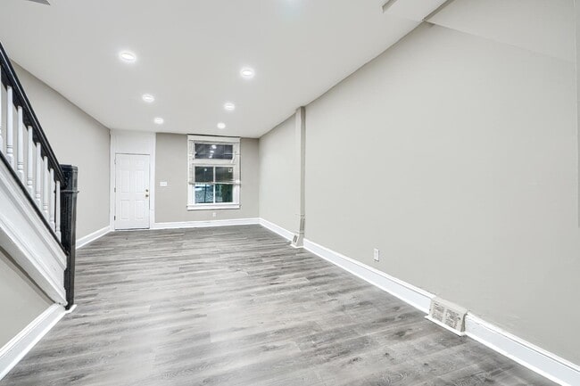 Photo - 1113 Ashburton St House