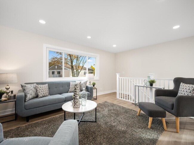 Foto del edificio - 823 Cambridge Pl