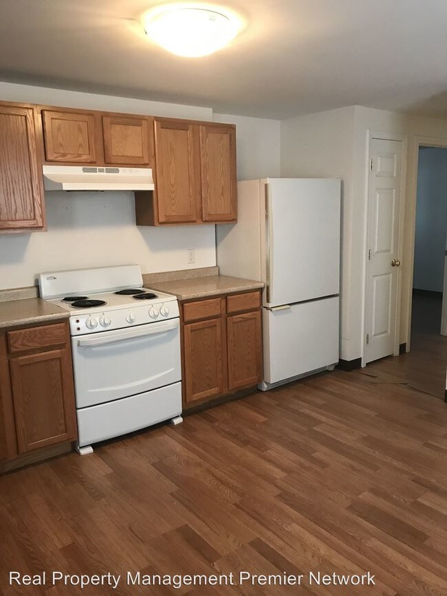 Building Photo - 24 Martin St