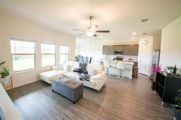 Foto del edificio - 805 Spruce Ln