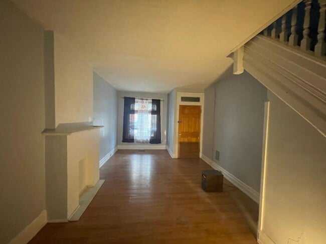 Building Photo - 1726 Haak St