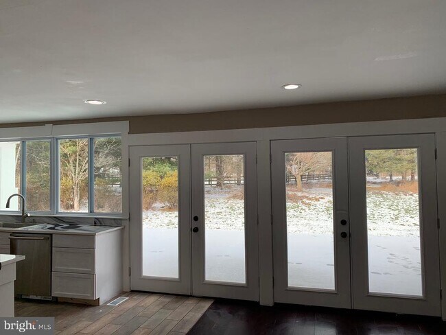 Foto del edificio - 204 Donmore Dr