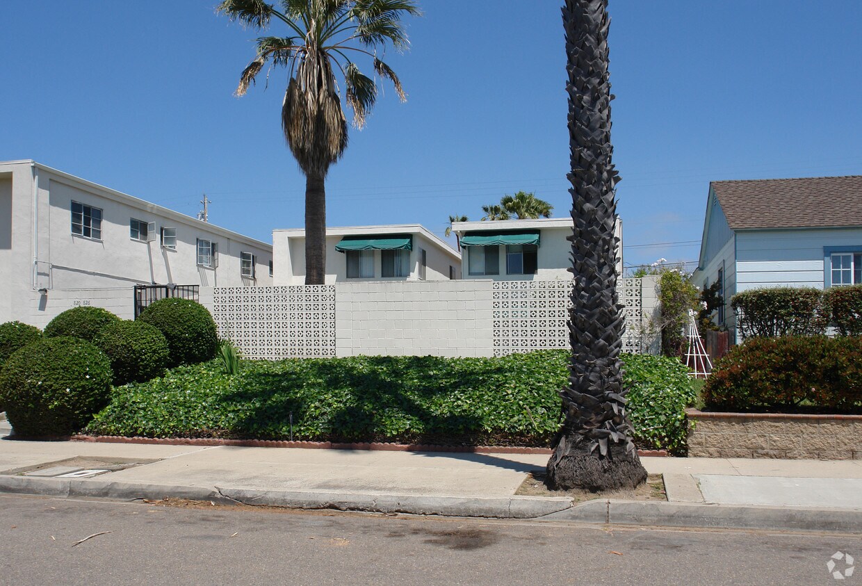 Primary Photo - 812 Tourmaline St