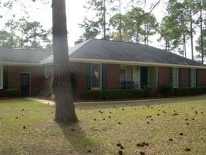 Building Photo - 2724 Westgate Dr