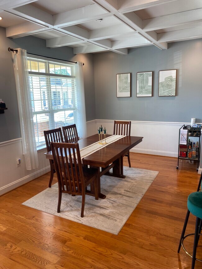 Foto del edificio - 1215 Pine St