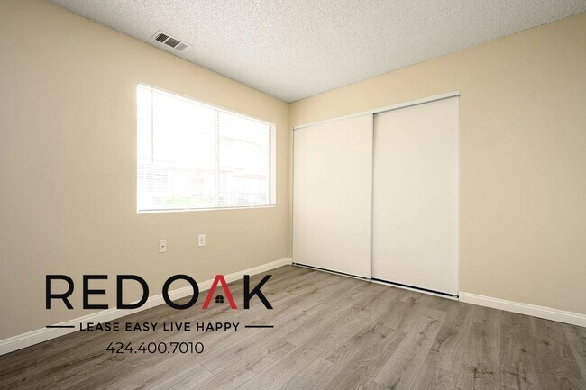 Foto del edificio - ~SENIOR 55+ HOUSING~ Peaceful Two Bedroom ...