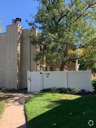 Building Photo - 1180 S Clinton St