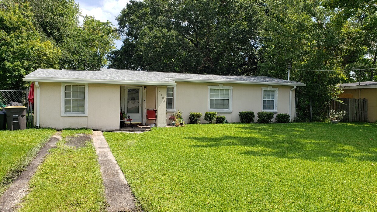 5129 Andrews St, Jacksonville, FL 32254 House for Rent in