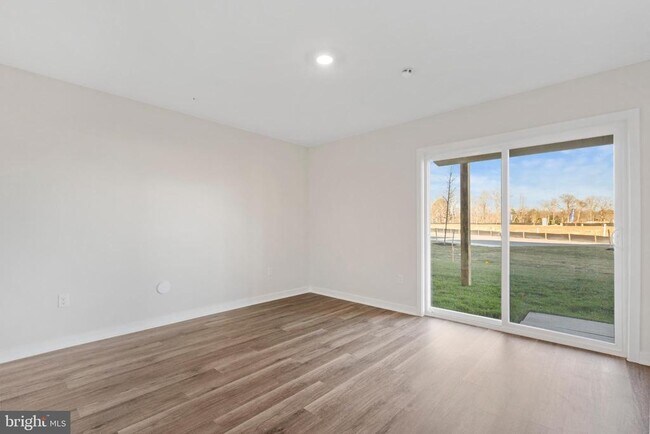 Foto del edificio - 7428 Fern Gully Way