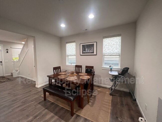 Foto del edificio - 19205 14TH AVE SE