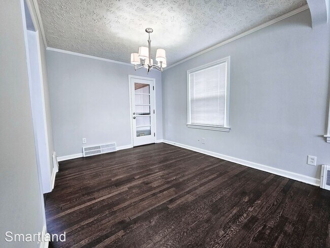 Foto del edificio - 3 br, 1.5 bath House - 1075 Pembrook Rd