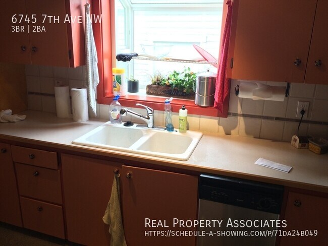 Foto del edificio - 6745 7th Ave NW