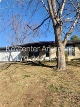 Building Photo - 2607 Lee St