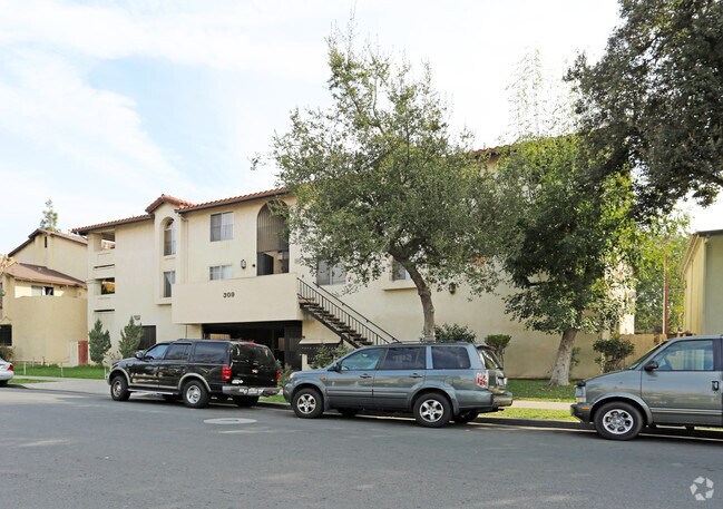 Foto del edificio - 309 S Birch St