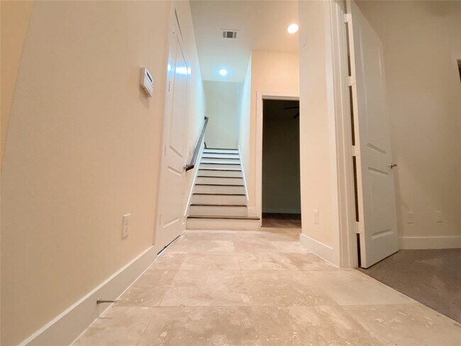 Foto del edificio - 78 N Hutcheson St