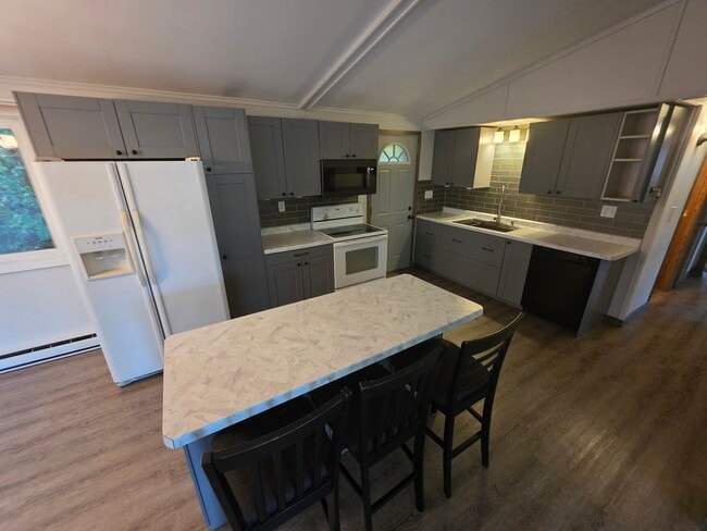 Building Photo - 1125 Barland St