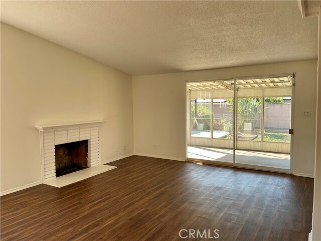 Building Photo - 613 S Heathdale Ave